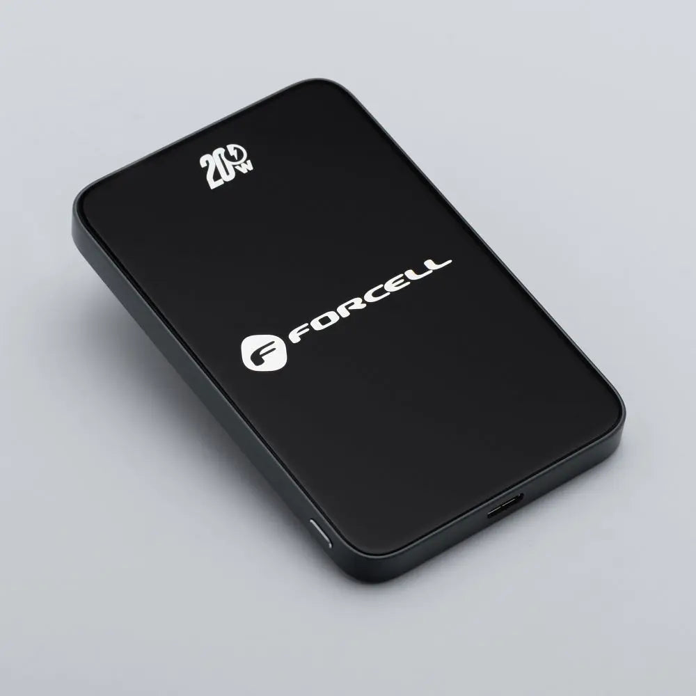 Compacte powerbank voor smartphone opladen onderweg"